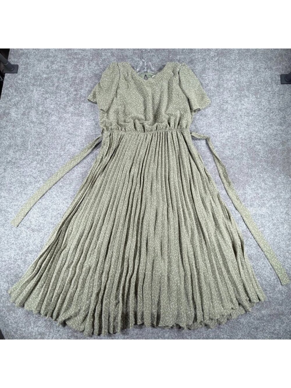Baltic Born Prim Pleated Dress Womens 1XL Green Floral Chiffon Lined Boho Chic